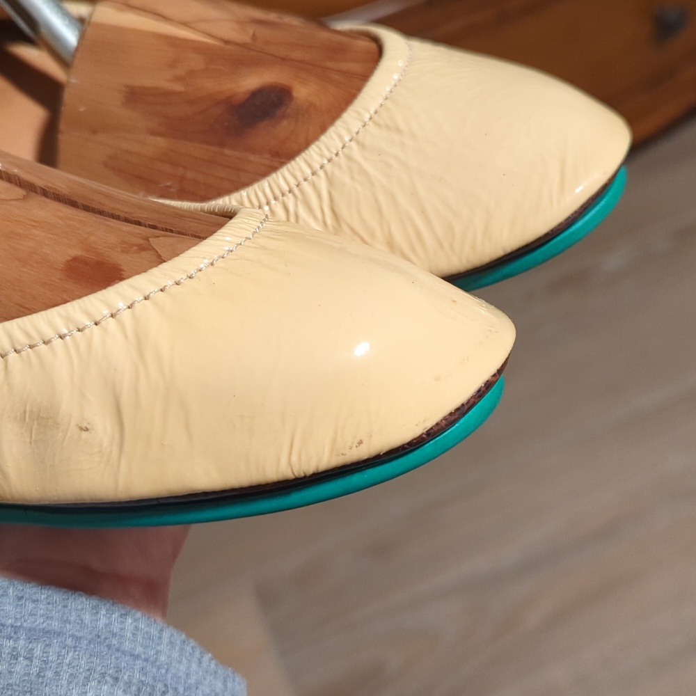 Tieks Blush Patent Ballet Flats with Teal Accent - Picture 4 of 6